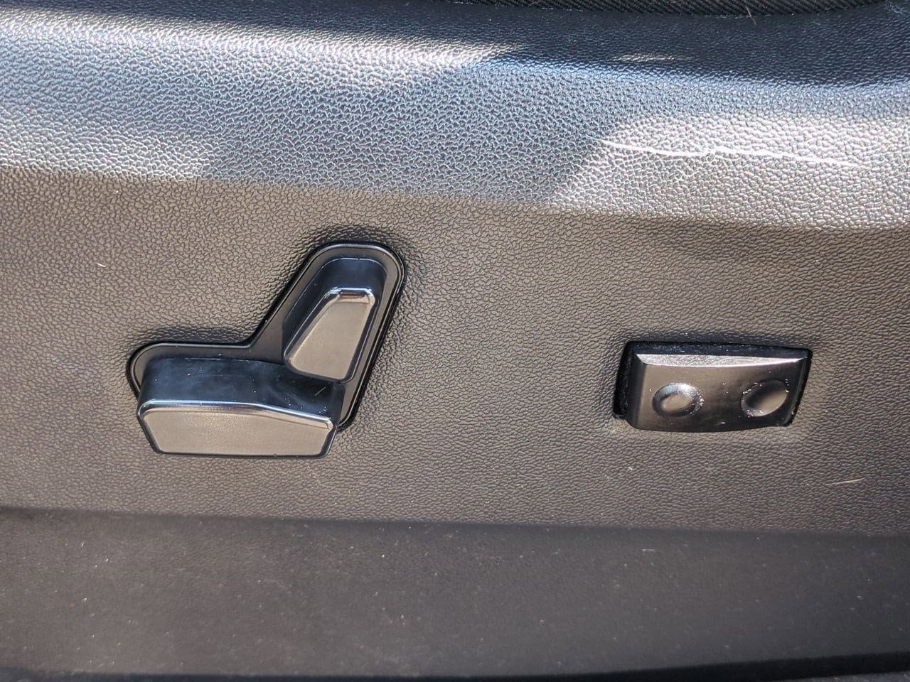 Thumbnail: 2019 Dodge Grand Caravan - 16