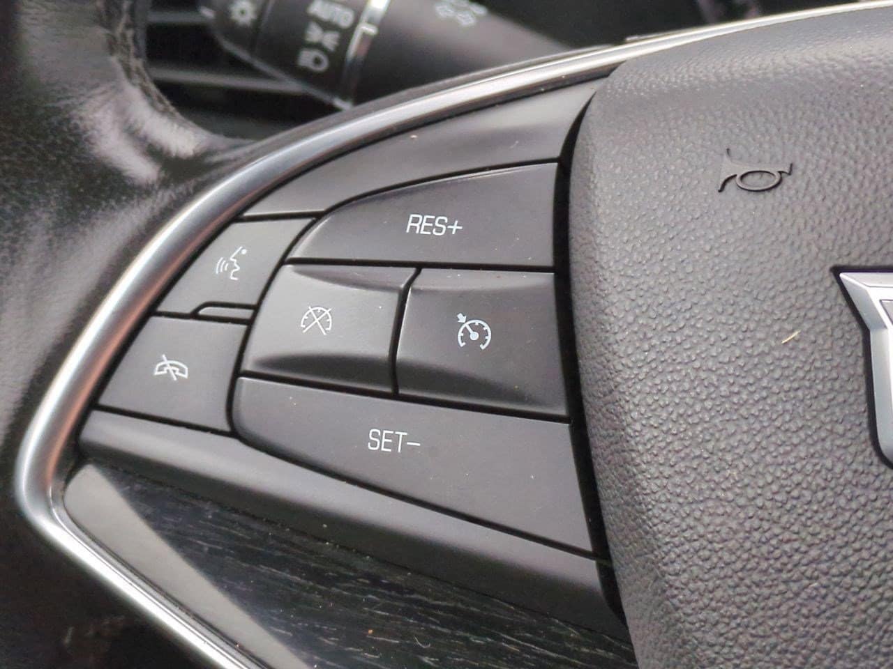 Thumbnail: 2021 Cadillac XT5 - 24