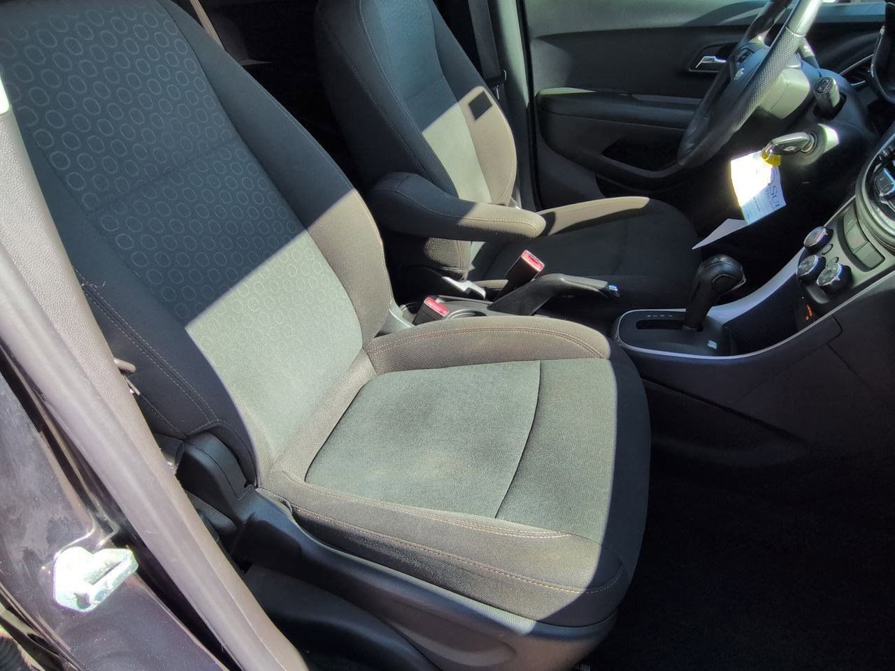 Thumbnail: 2021 Chevrolet Trax - 21