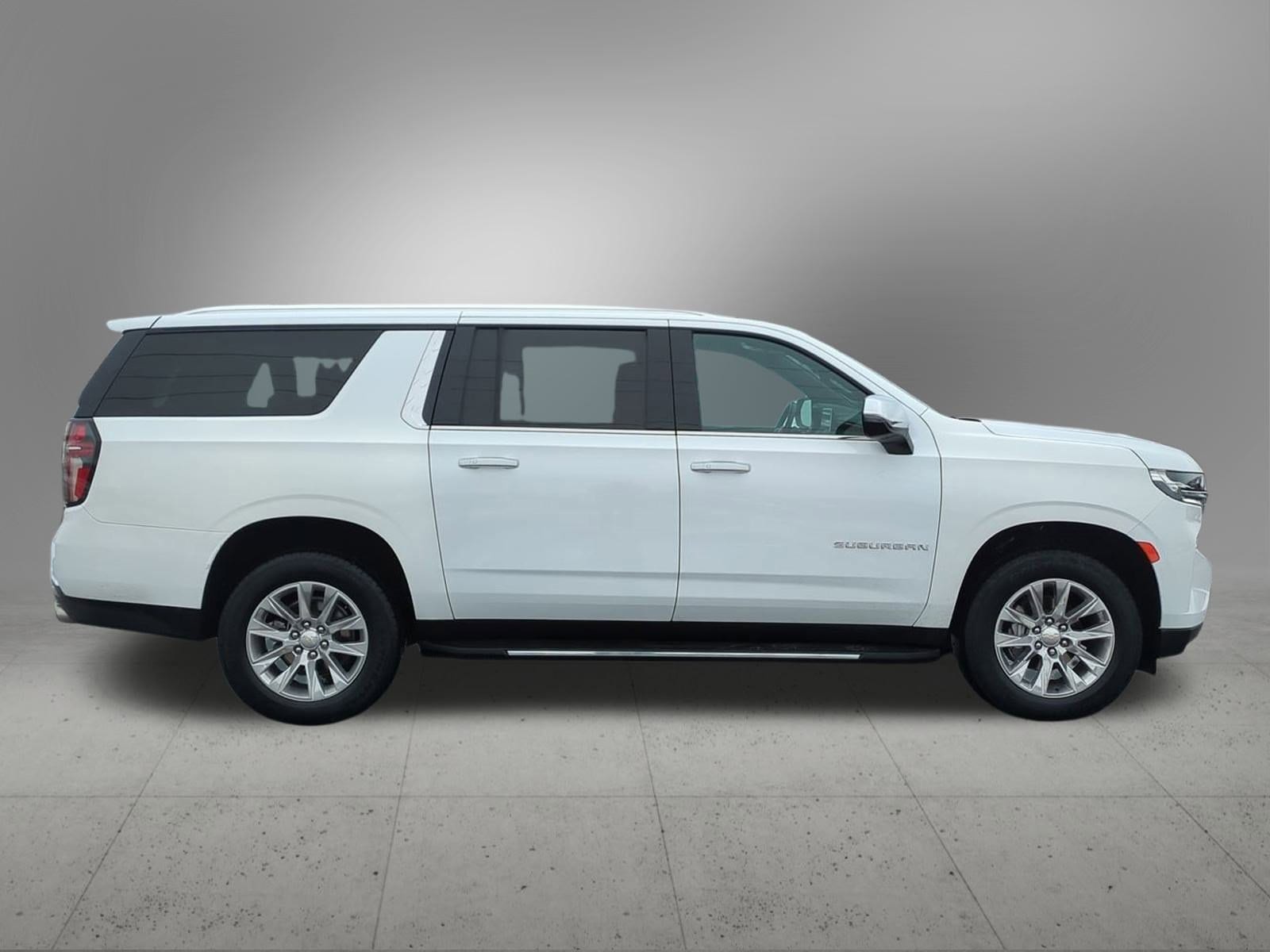 Thumbnail: 2023 Chevrolet Suburban - 7