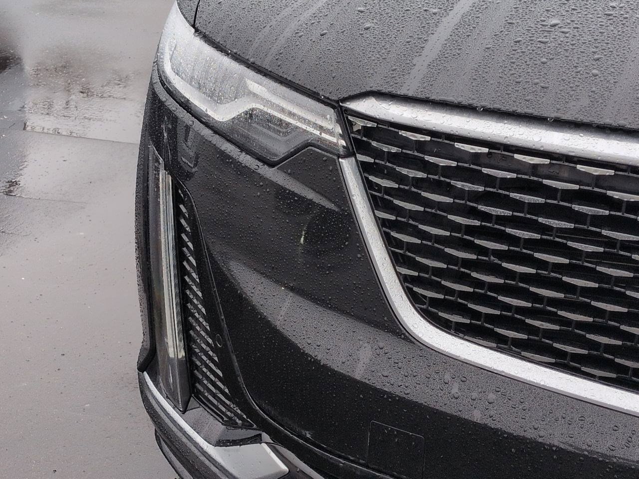 Thumbnail: 2023 Cadillac XT6 - 10