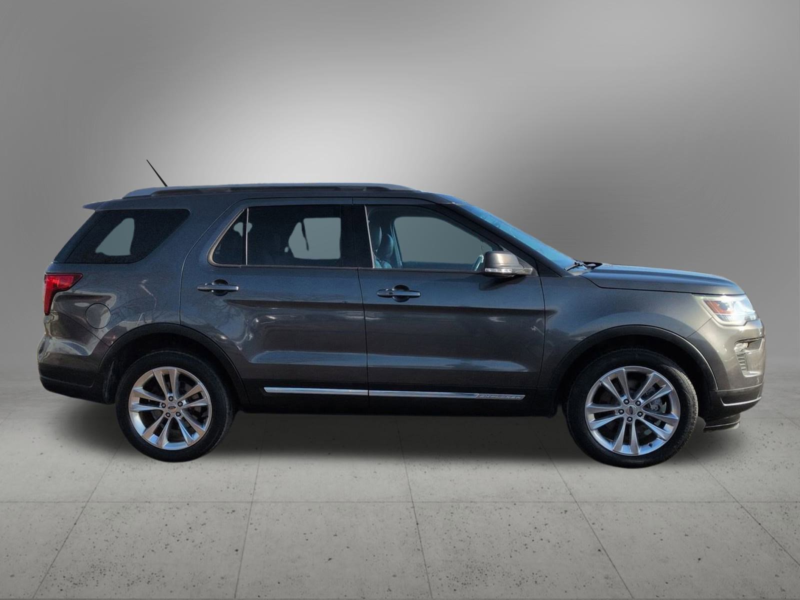Thumbnail: 2019 Ford Explorer - 4