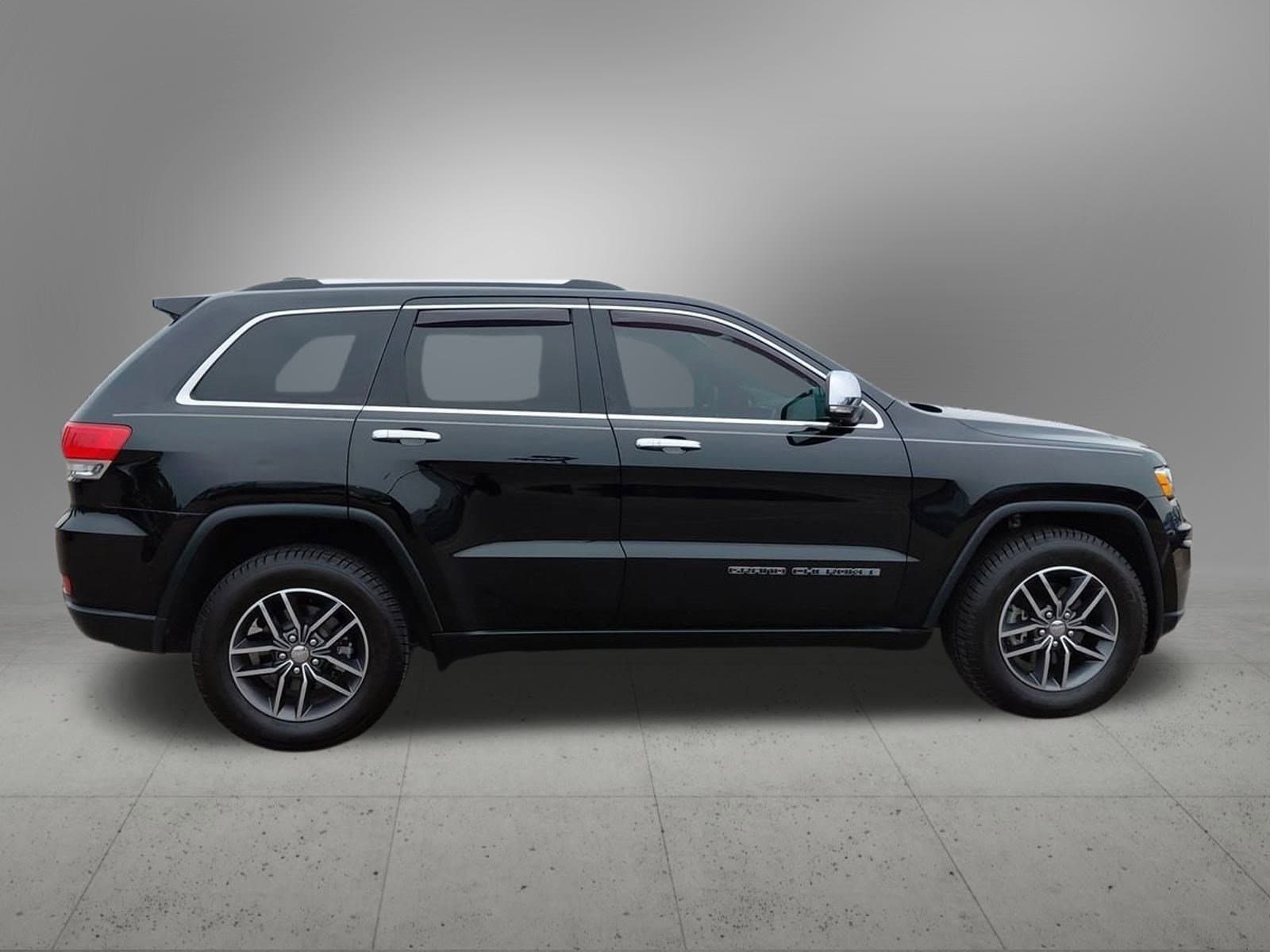 Thumbnail: 2017 Jeep Grand Cherokee - 7