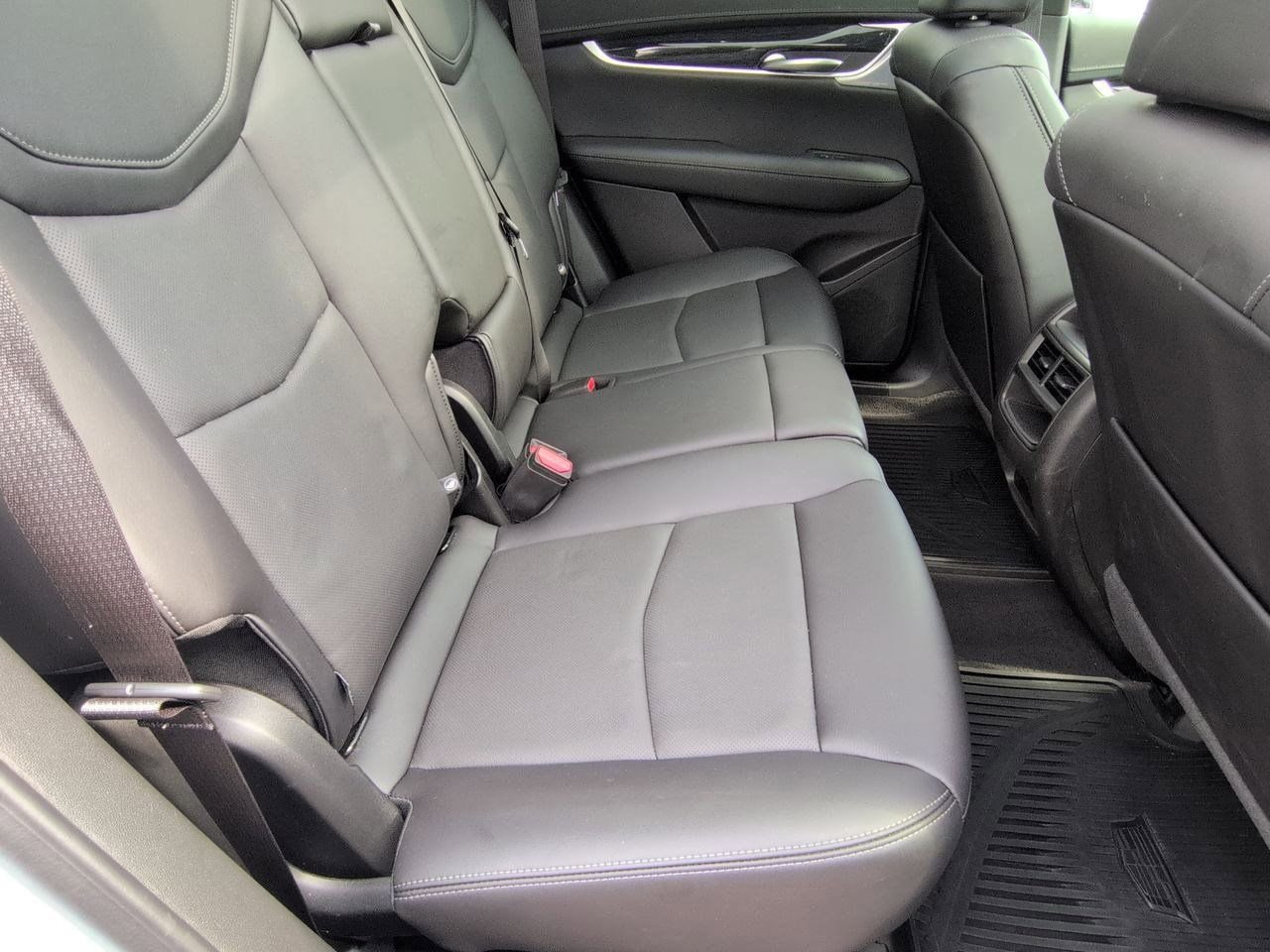 Thumbnail: 2024 Cadillac XT5 - 21