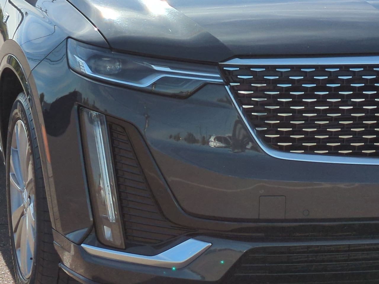 Thumbnail: 2023 Cadillac XT6 - 10