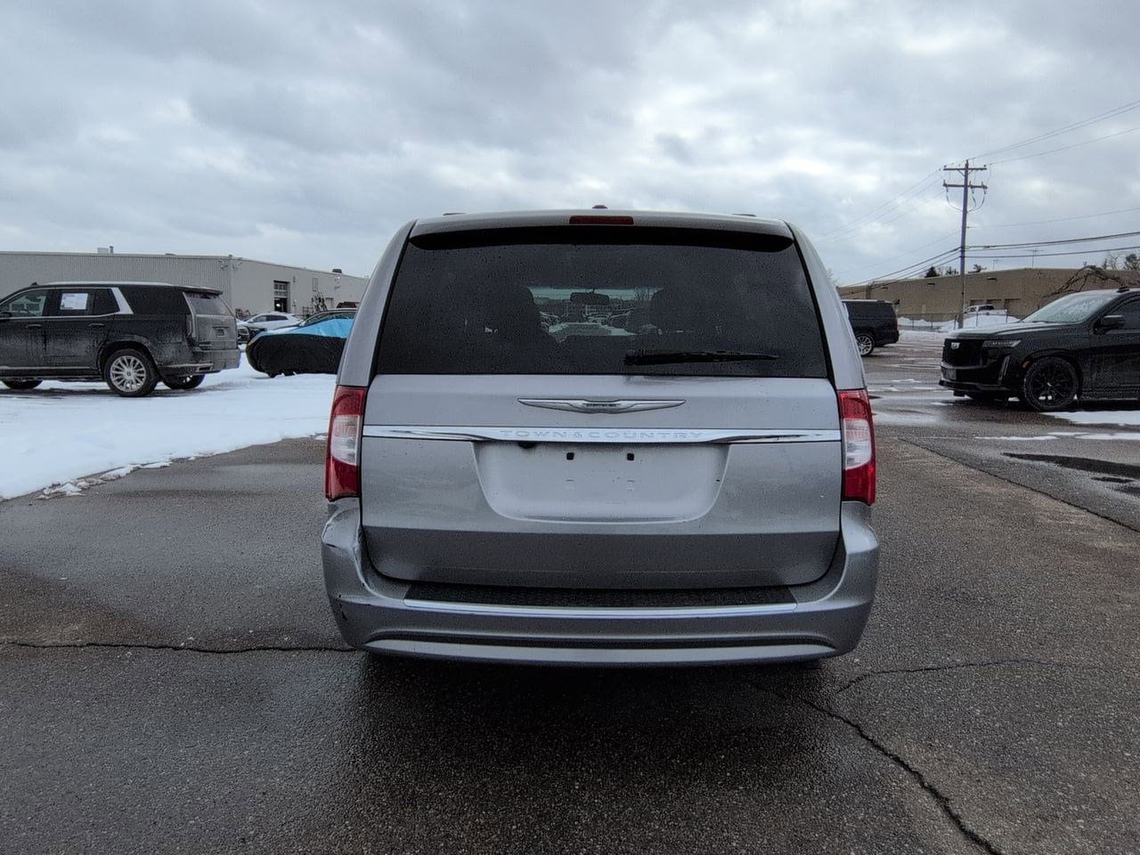 Thumbnail: 2015 Chrysler Town & Country - 5