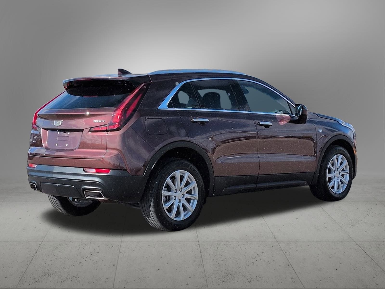 Thumbnail: 2022 Cadillac XT4 - 6