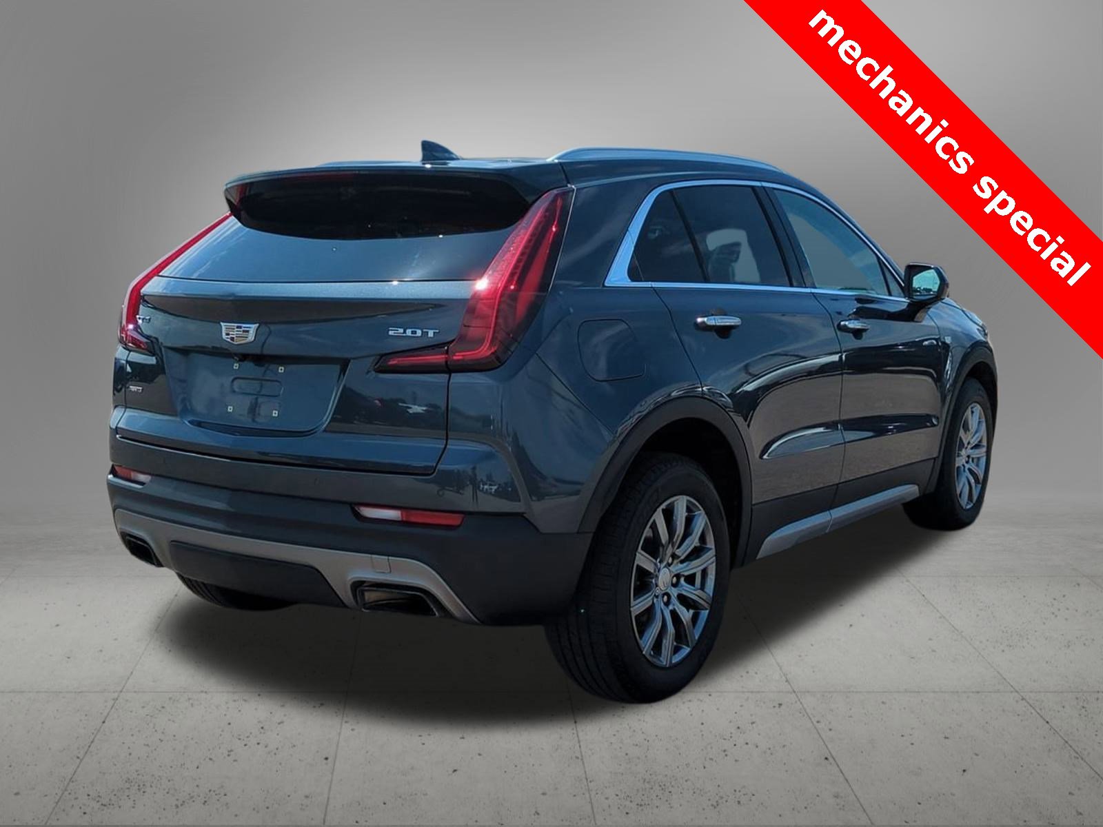 Thumbnail: 2019 Cadillac XT4 - 6