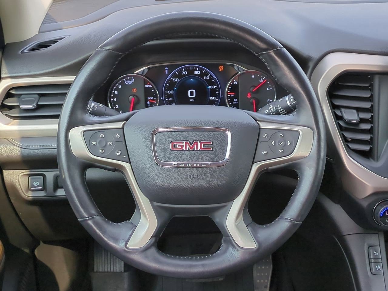 Thumbnail: 2017 GMC Acadia - 21