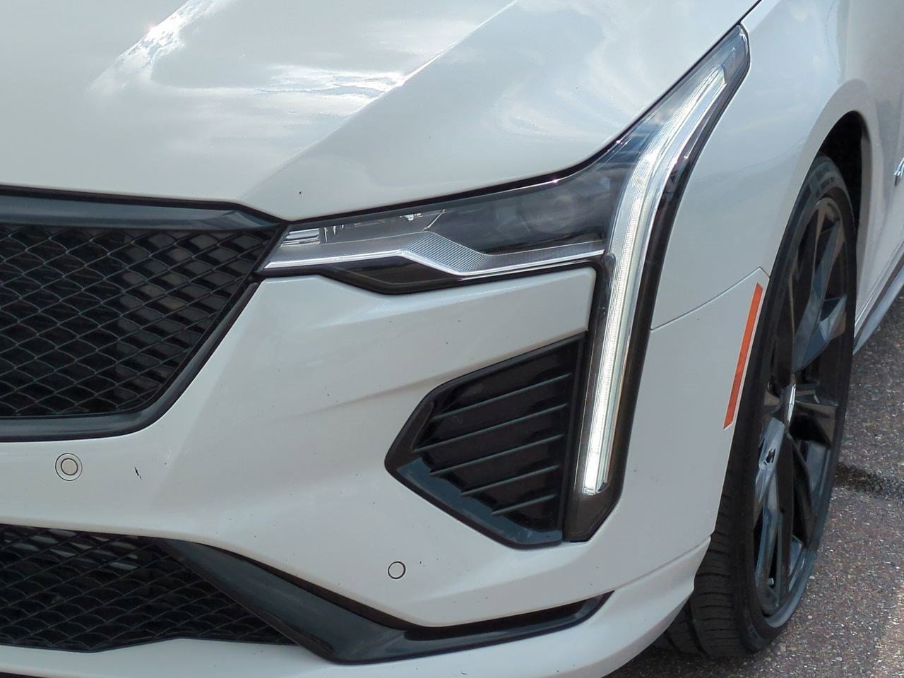 Thumbnail: 2023 Cadillac CT4 - 10