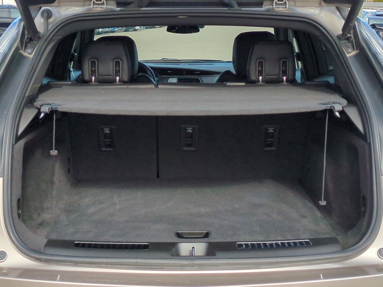 Thumbnail: 2023 Cadillac XT4 - 33