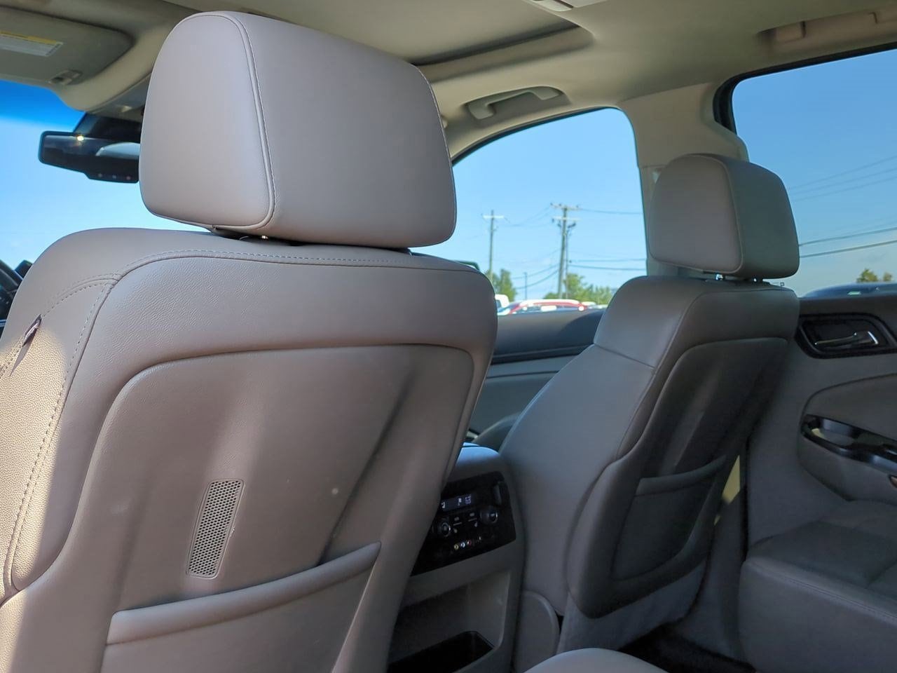 Thumbnail: 2016 GMC Yukon XL - 17