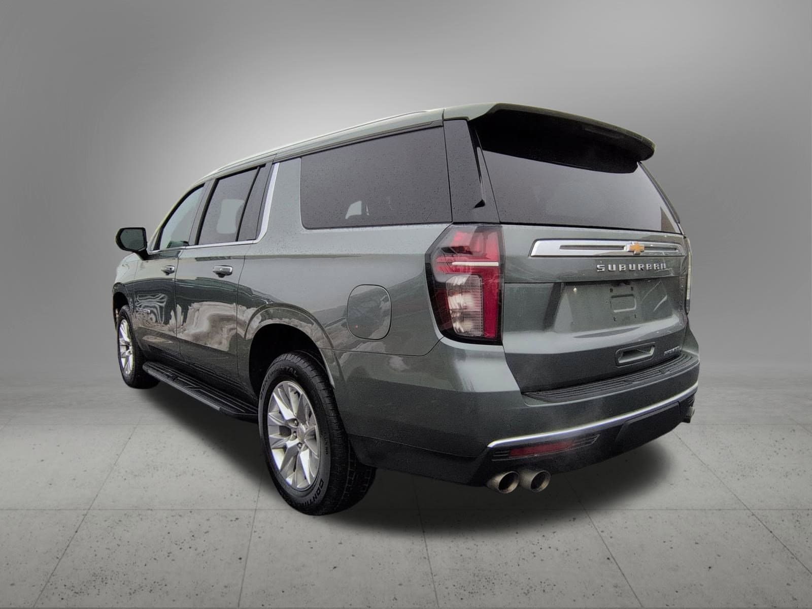 Thumbnail: 2023 Chevrolet Suburban - 4