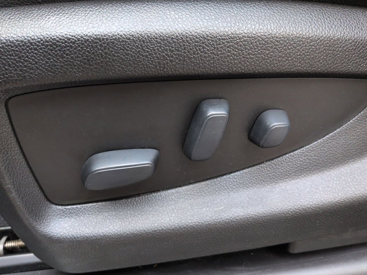 Thumbnail: 2019 GMC Yukon XL - 17