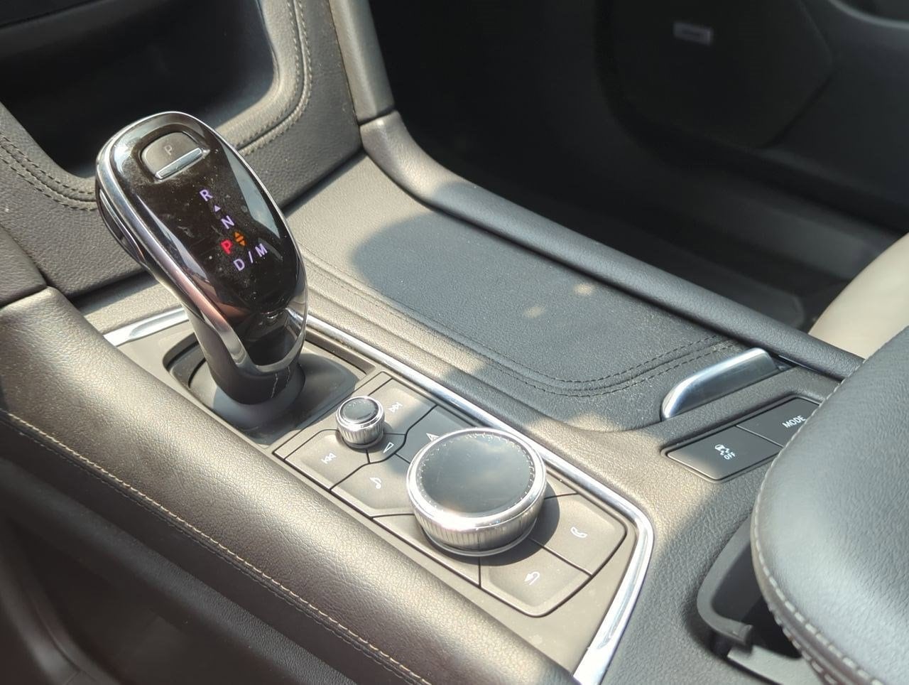 Thumbnail: 2020 Cadillac XT6 - 32