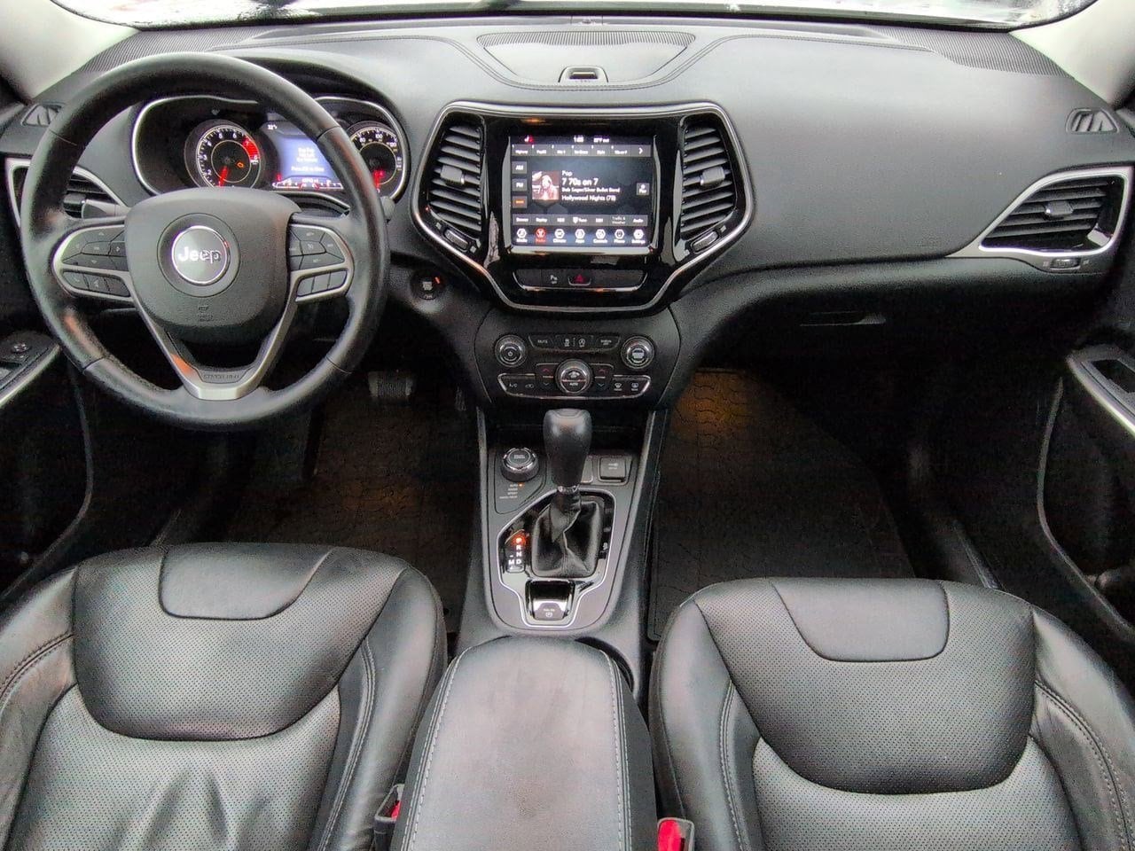 Thumbnail: 2020 Jeep Cherokee - 15