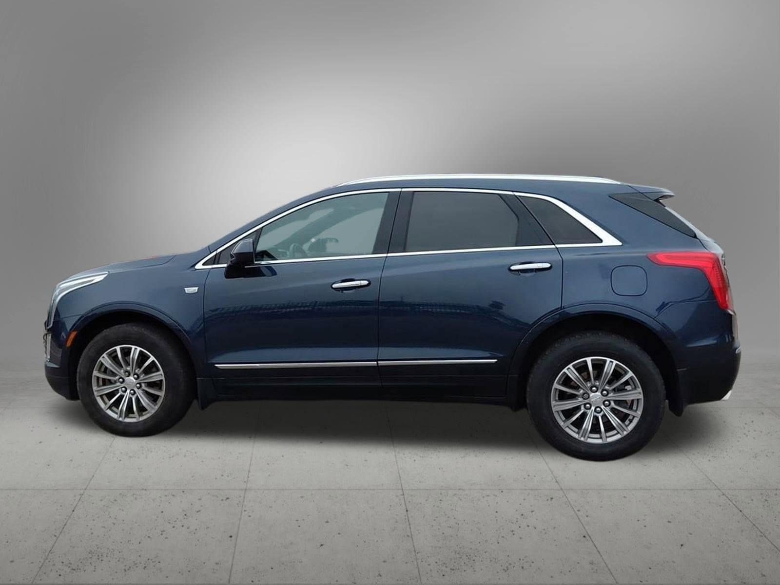 Thumbnail: 2019 Cadillac XT5 - 3