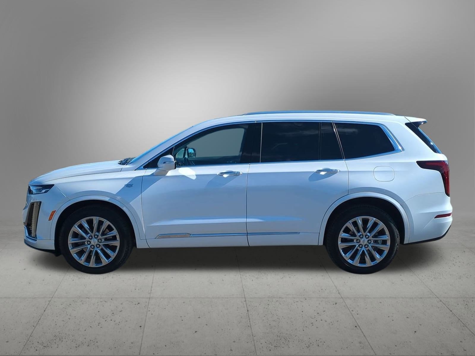 Thumbnail: 2024 Cadillac XT6 - 3