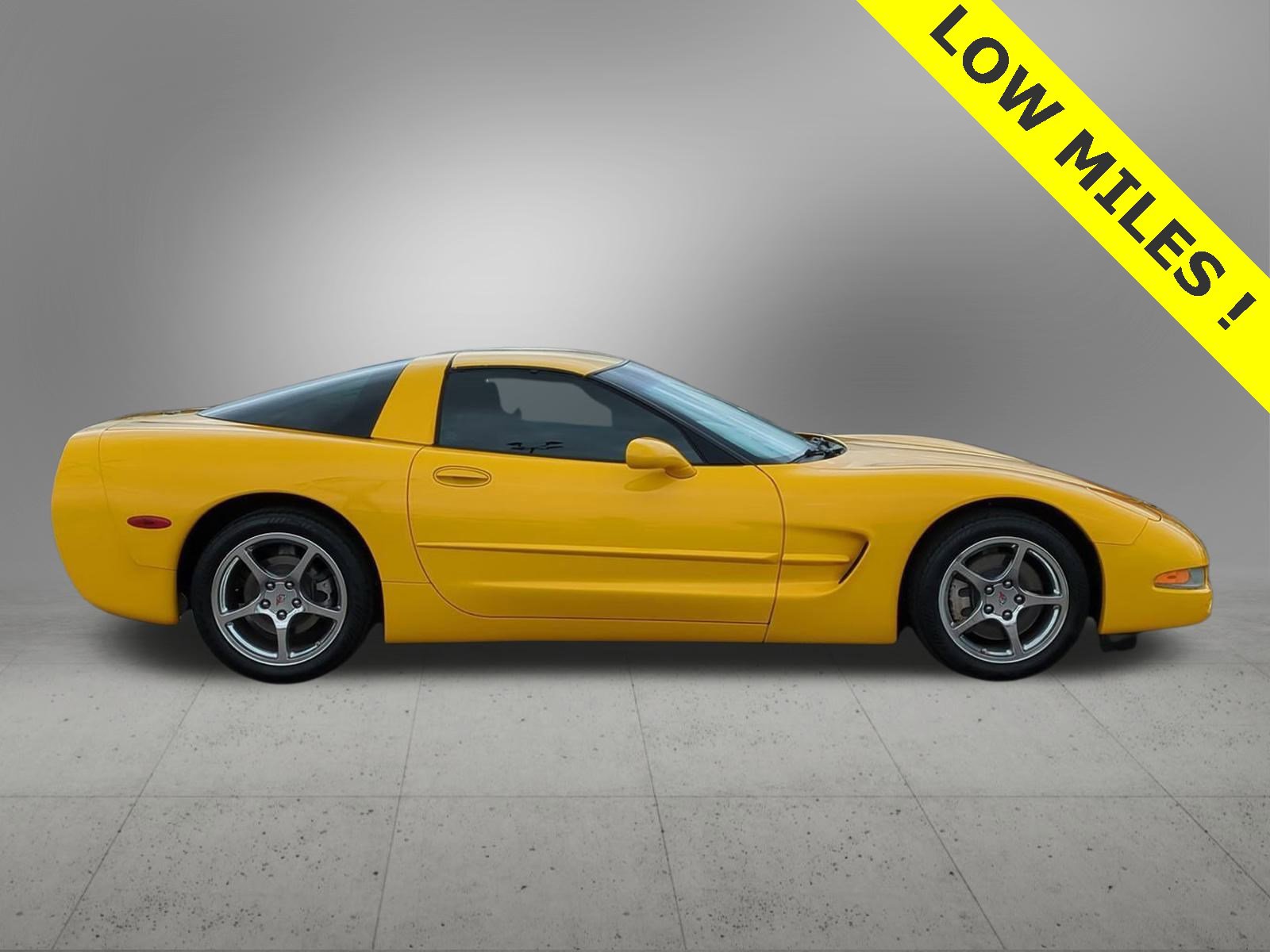 Thumbnail: 2004 Chevrolet Corvette - 7
