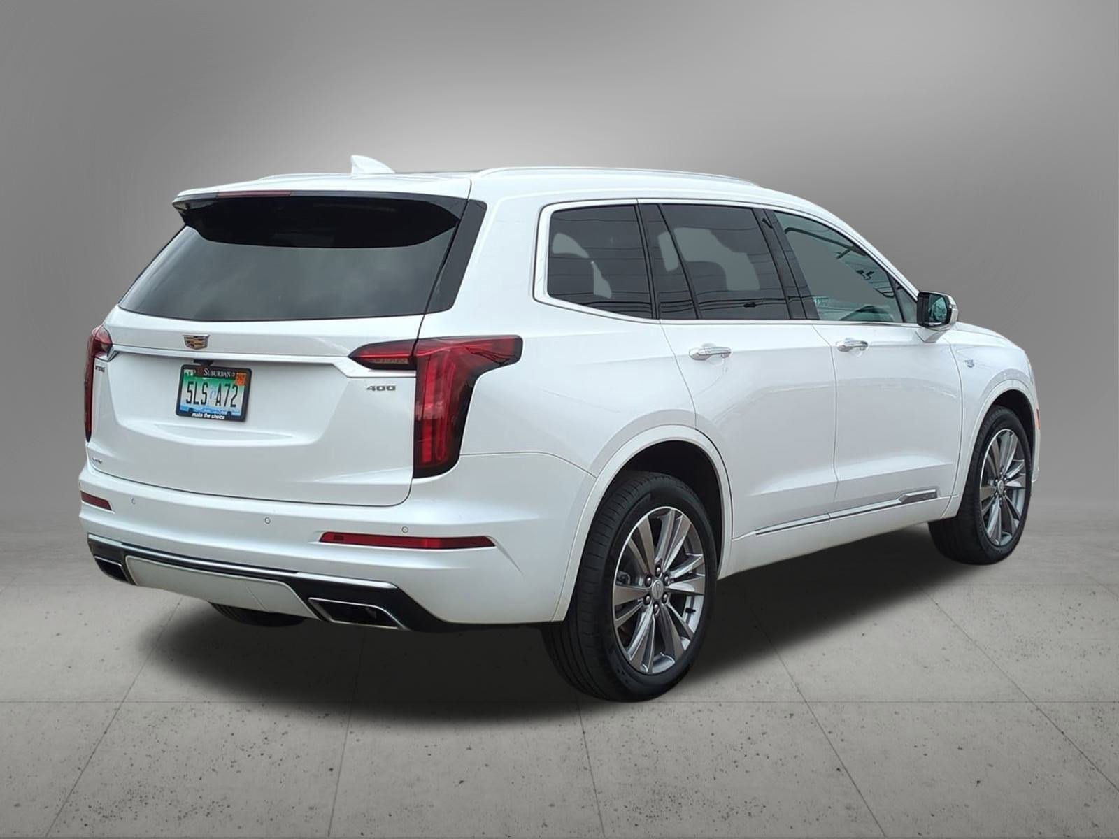 Thumbnail: 2022 Cadillac XT6 - 6