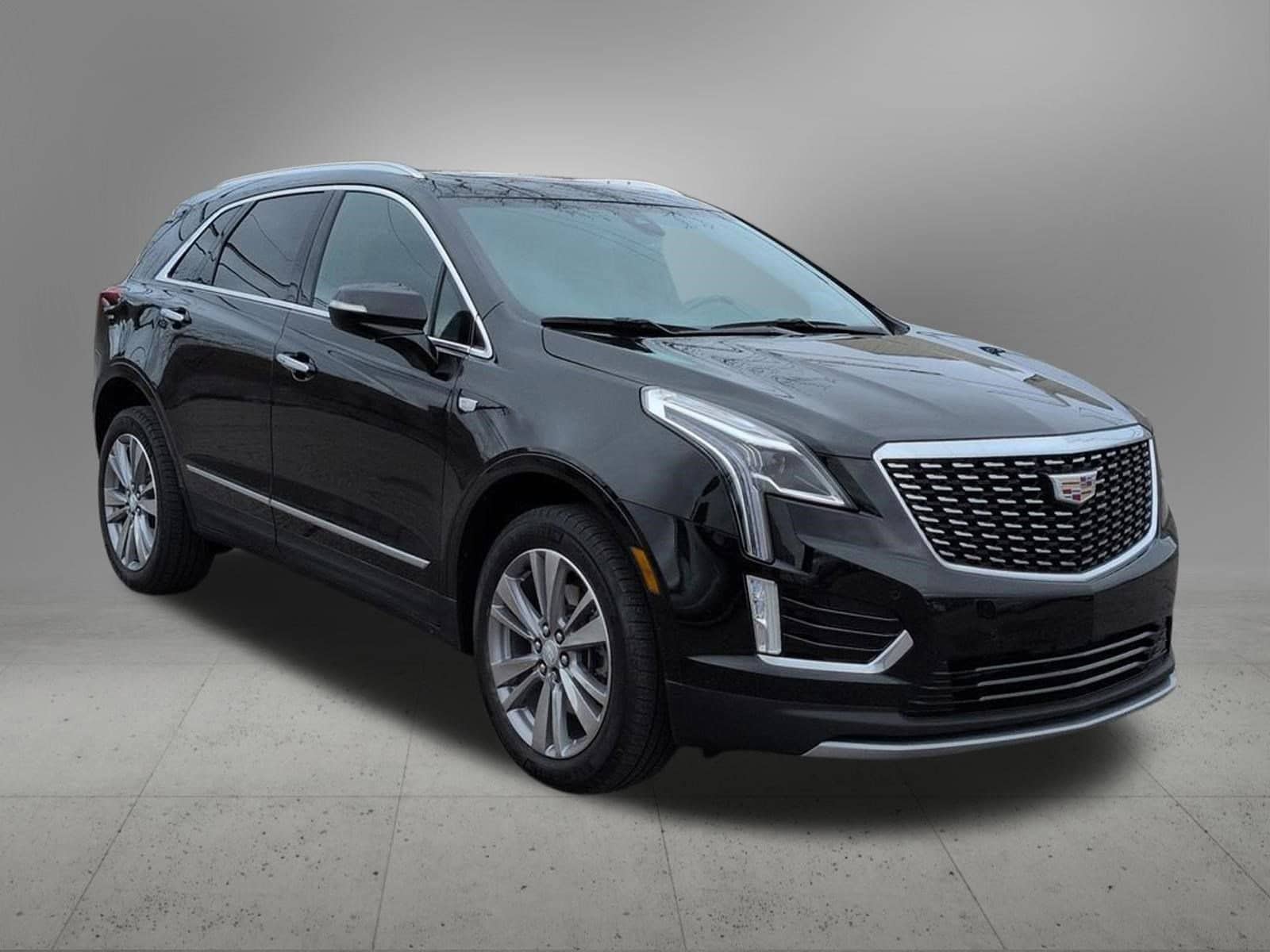 Thumbnail: 2023 Cadillac XT5 - 8