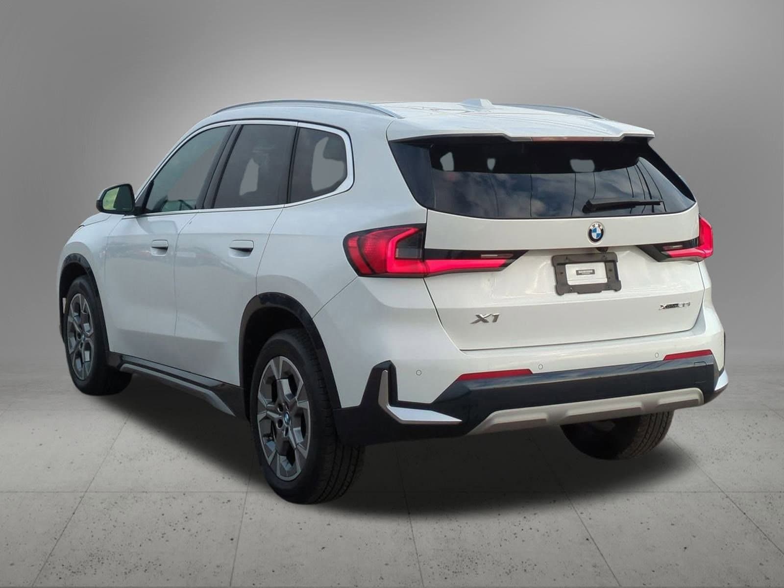 Thumbnail: 2023 BMW X1 - 4