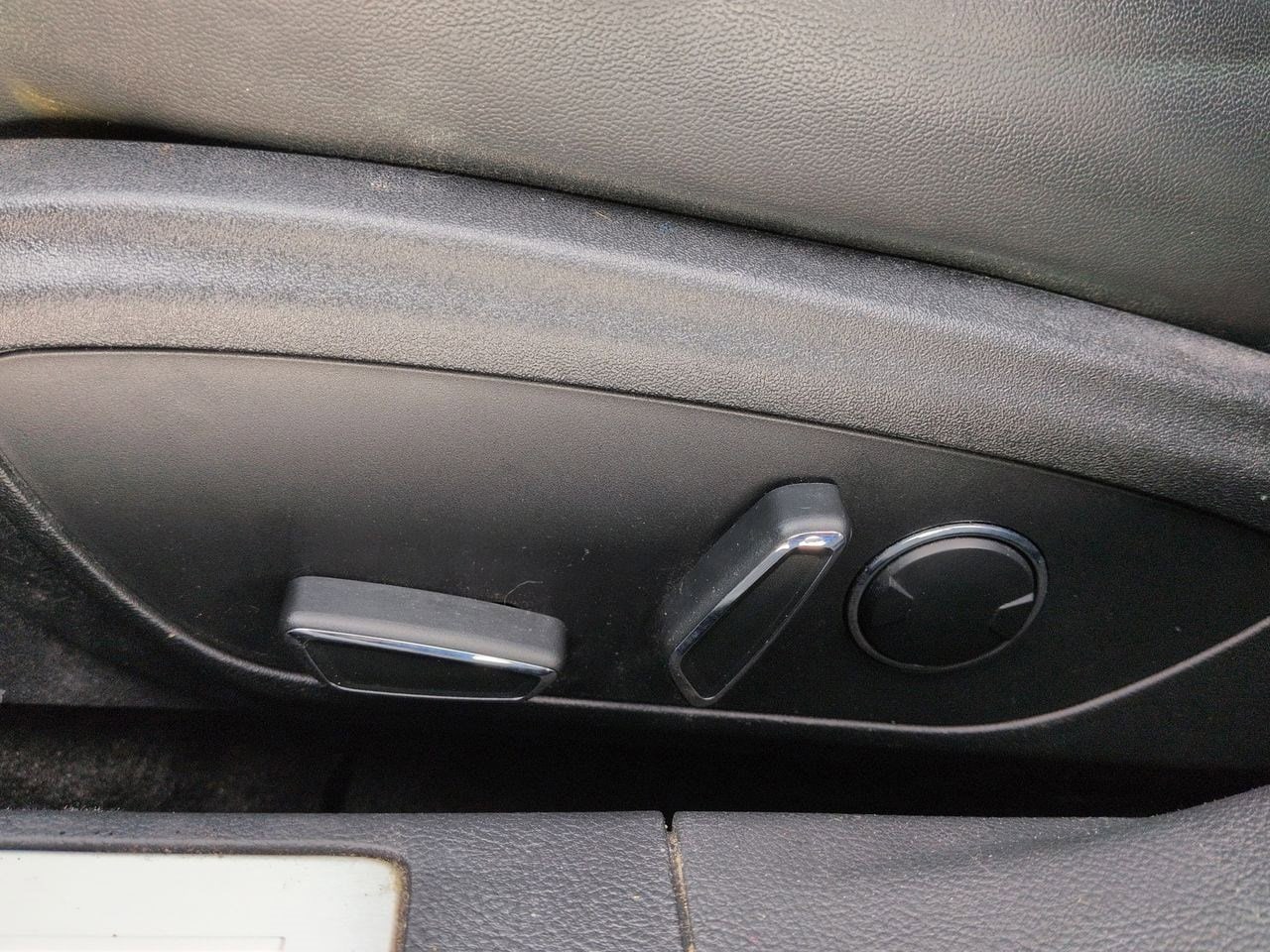 Thumbnail: 2016 Lincoln MKZ - 15