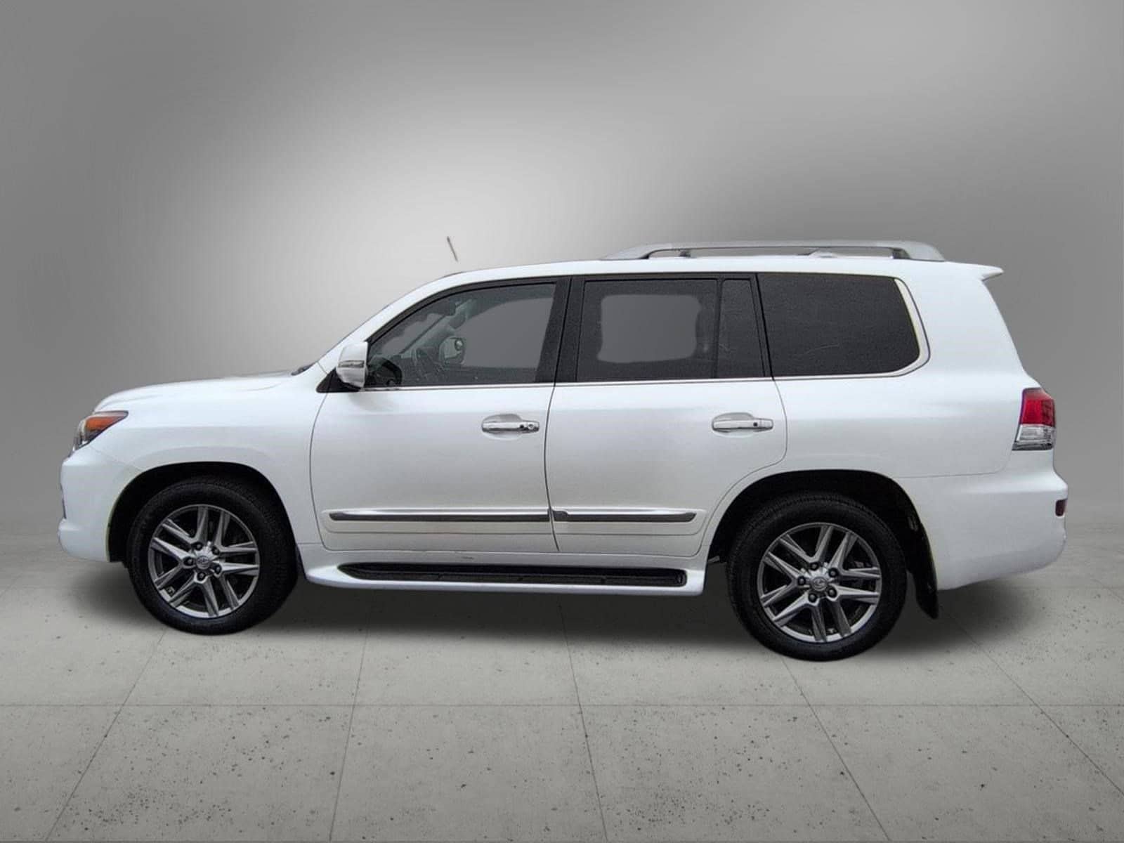 Thumbnail: 2013 Lexus LX - 3