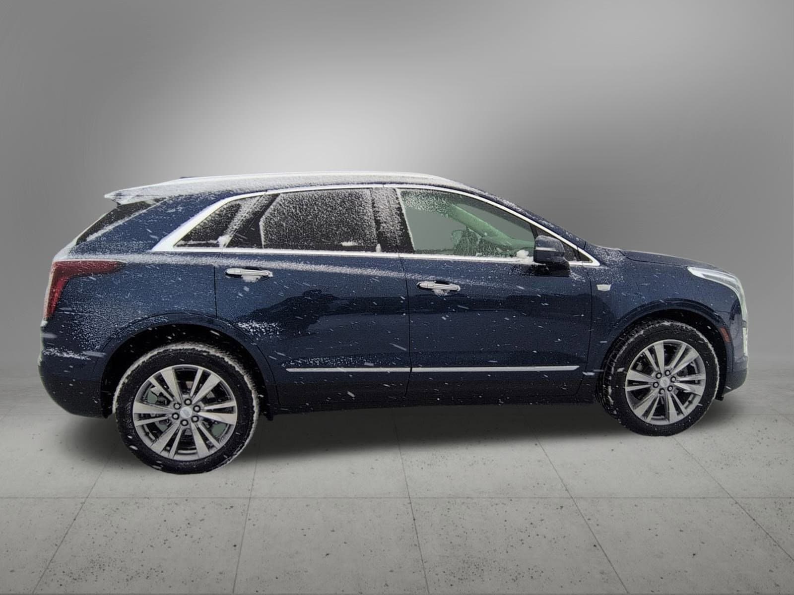 Thumbnail: 2024 Cadillac XT5 - 7