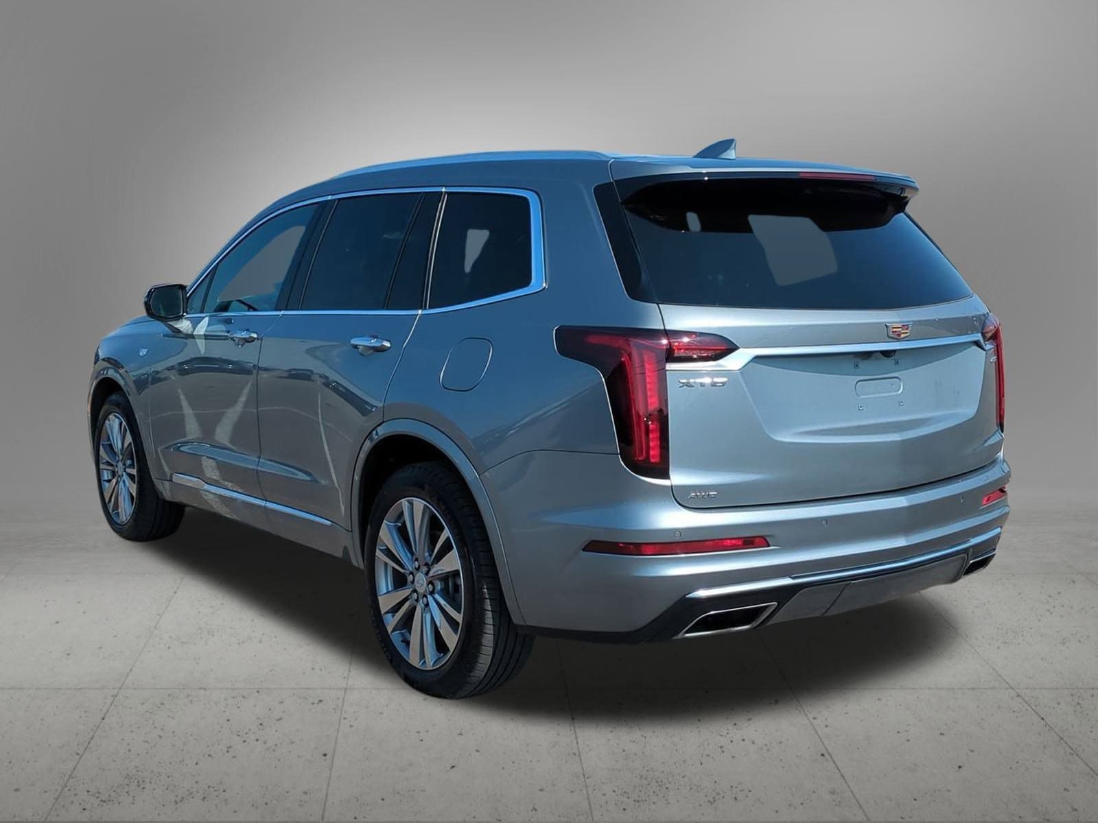 Thumbnail: 2024 Cadillac XT6 - 4