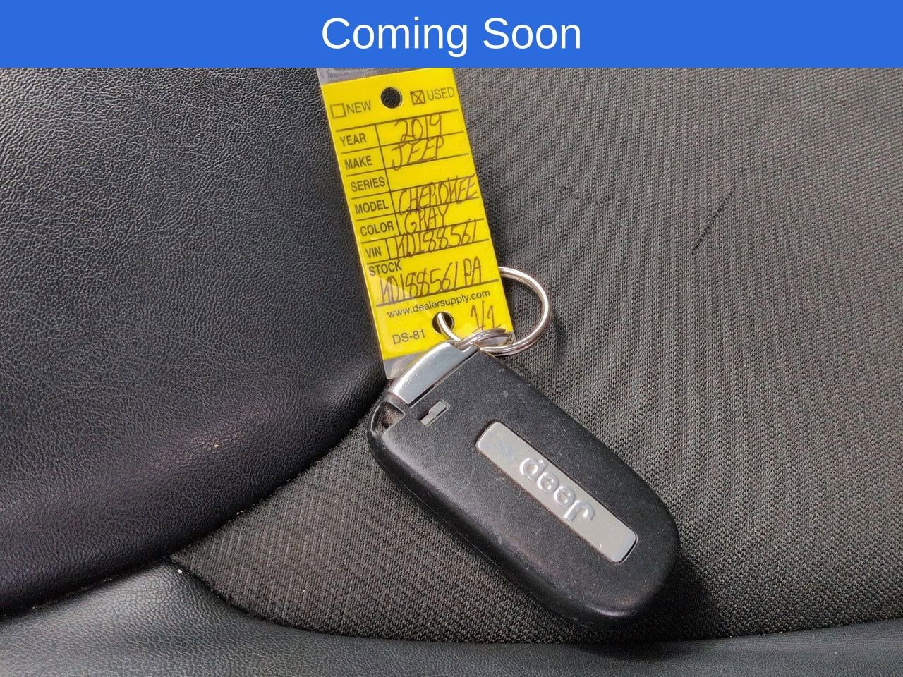 Thumbnail: 2019 Jeep Cherokee - 33