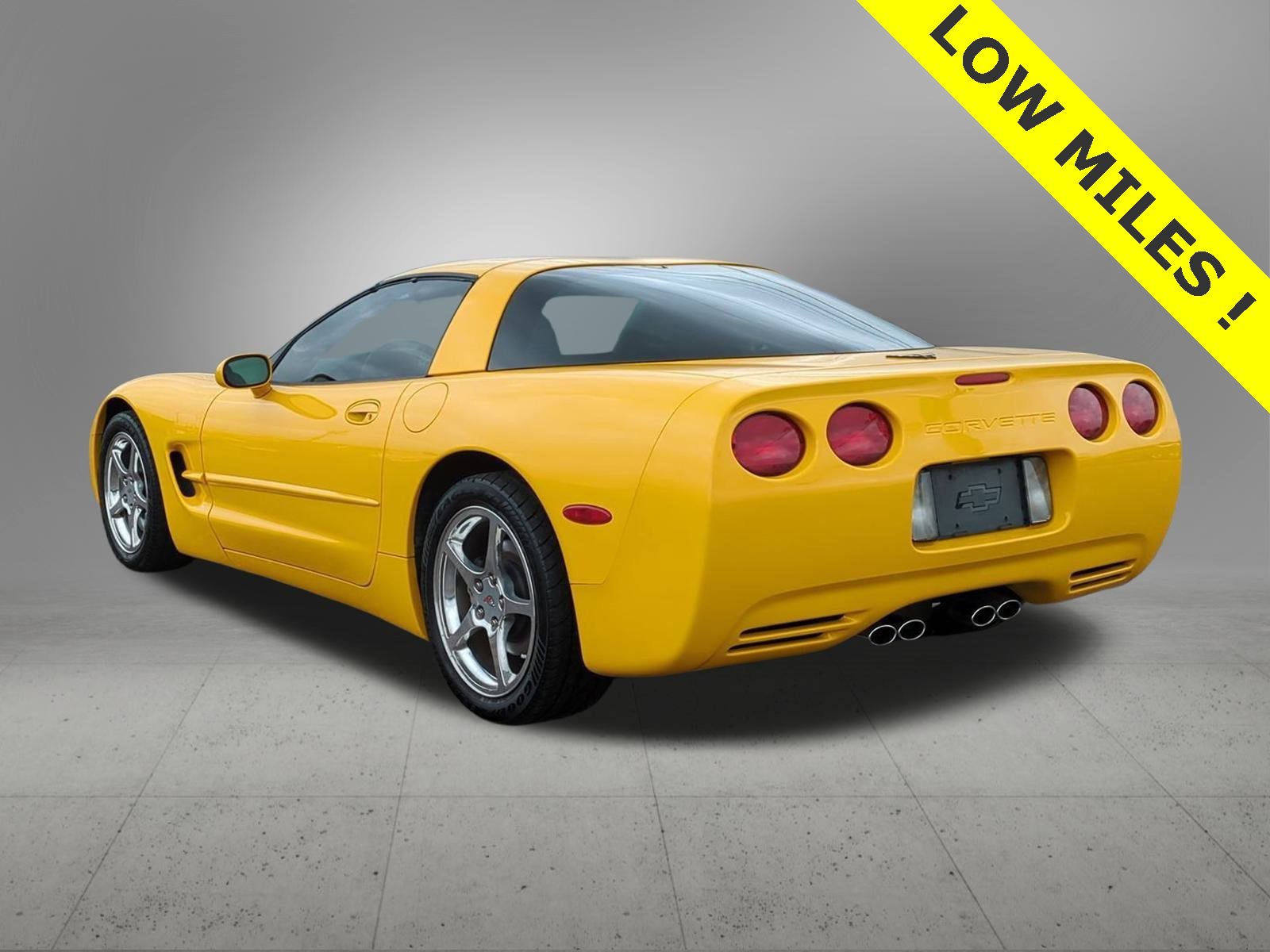 Thumbnail: 2004 Chevrolet Corvette - 4