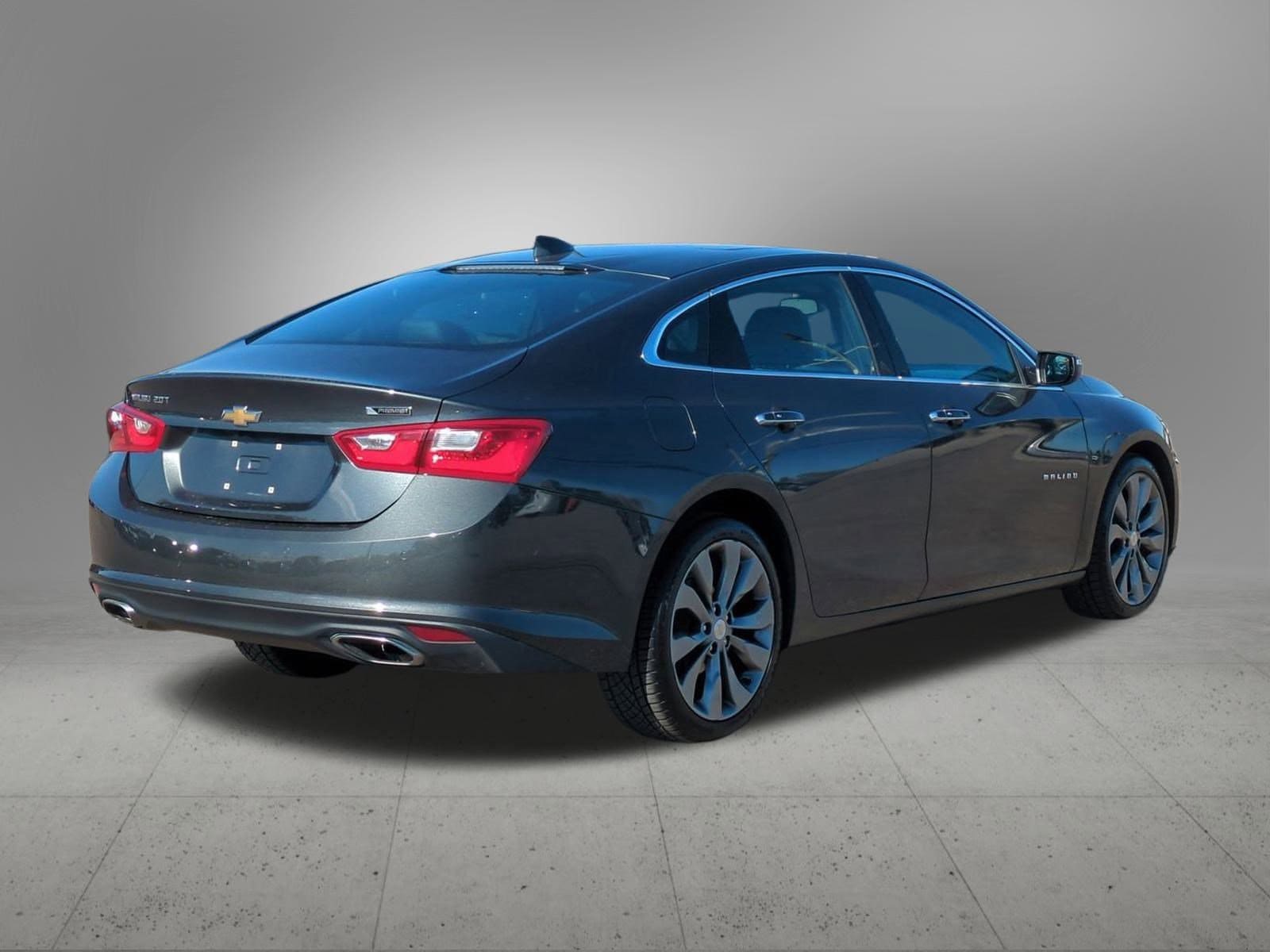 Thumbnail: 2018 Chevrolet Malibu - 6