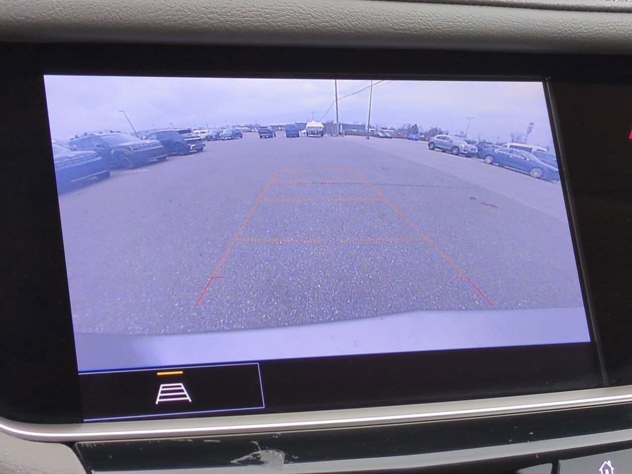 Thumbnail: 2023 Cadillac XT5 - 30