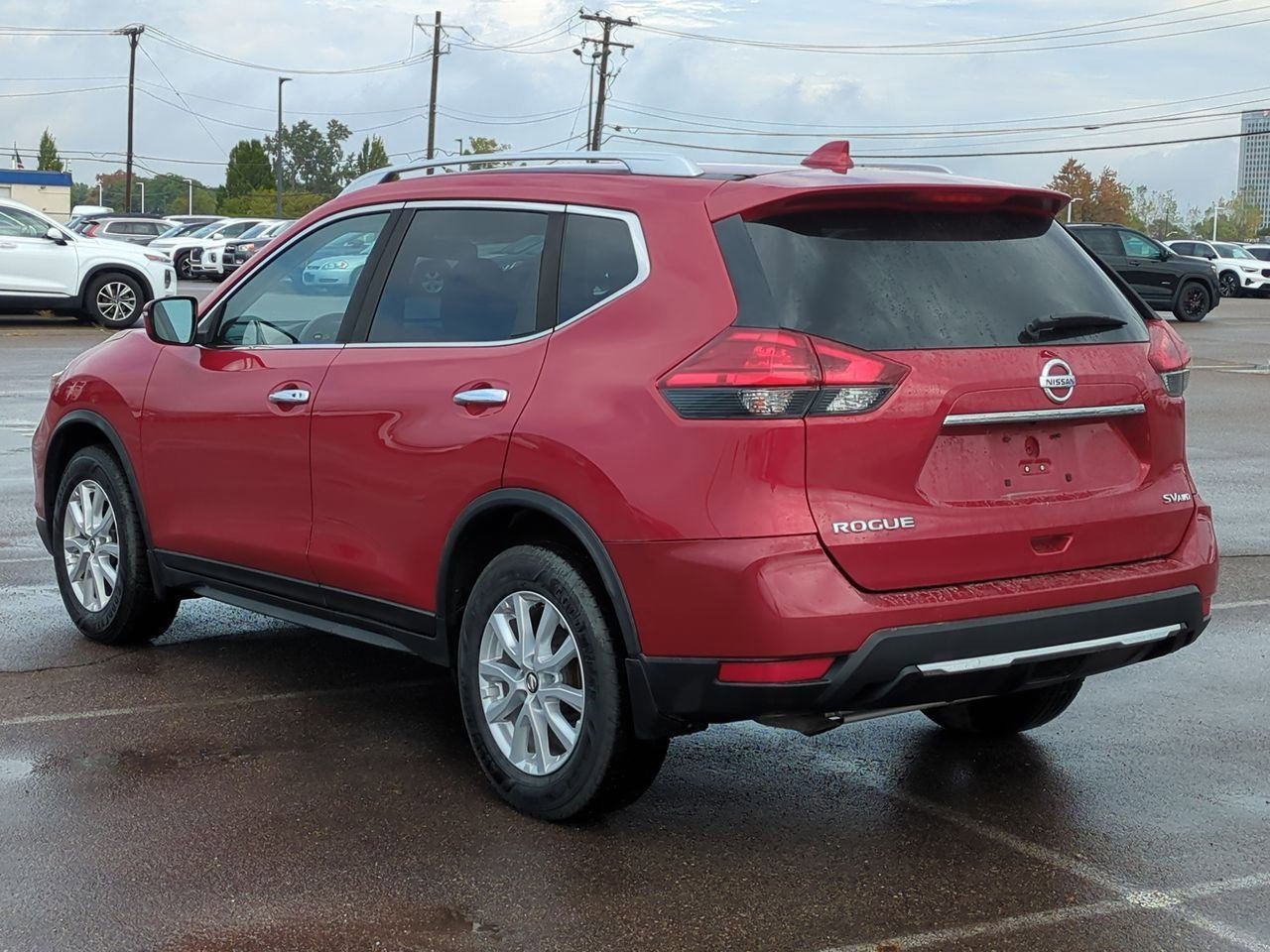 2017 Nissan Rogue SV photo 4