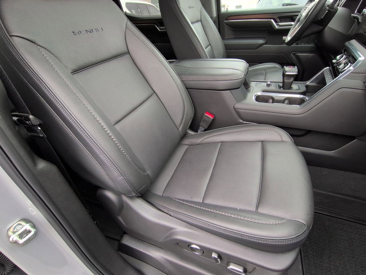 Thumbnail: 2025 GMC Sierra 1500 - 22