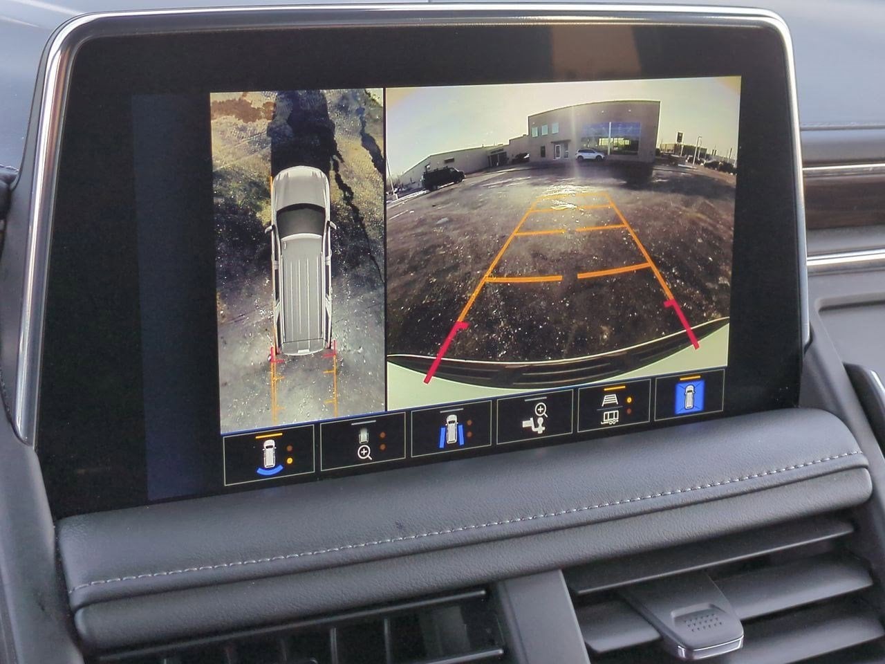 Thumbnail: 2023 Chevrolet Tahoe - 29