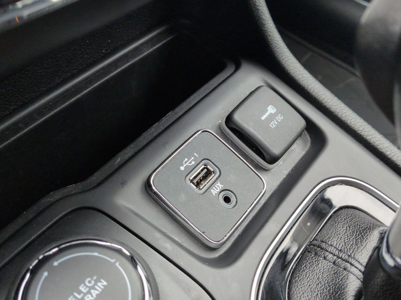 Thumbnail: 2020 Jeep Cherokee - 29