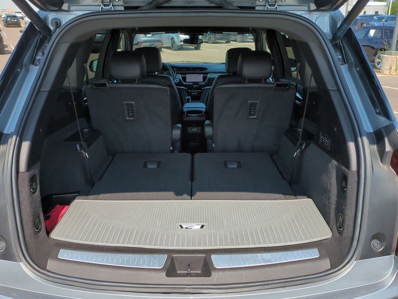 Thumbnail: 2024 Cadillac XT6 - 34
