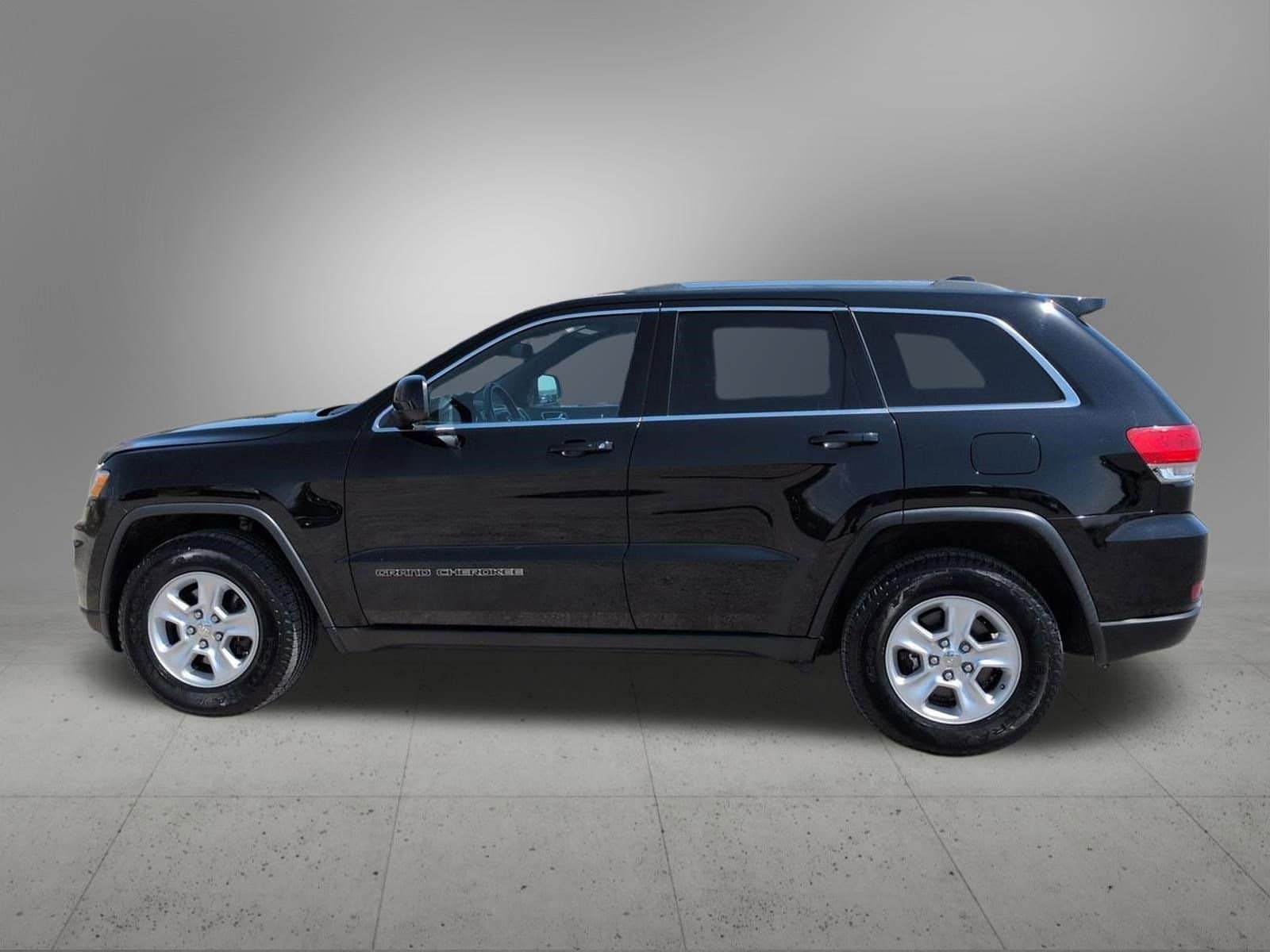 Thumbnail: 2017 Jeep Grand Cherokee - 3