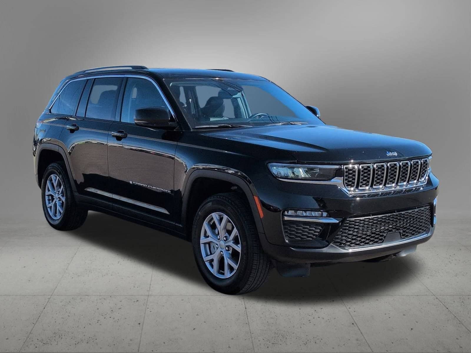 Thumbnail: 2022 Jeep Grand Cherokee - 8