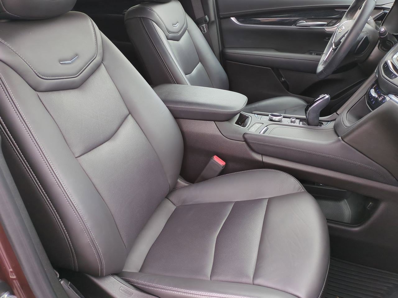 Thumbnail: 2023 Cadillac XT5 - 22