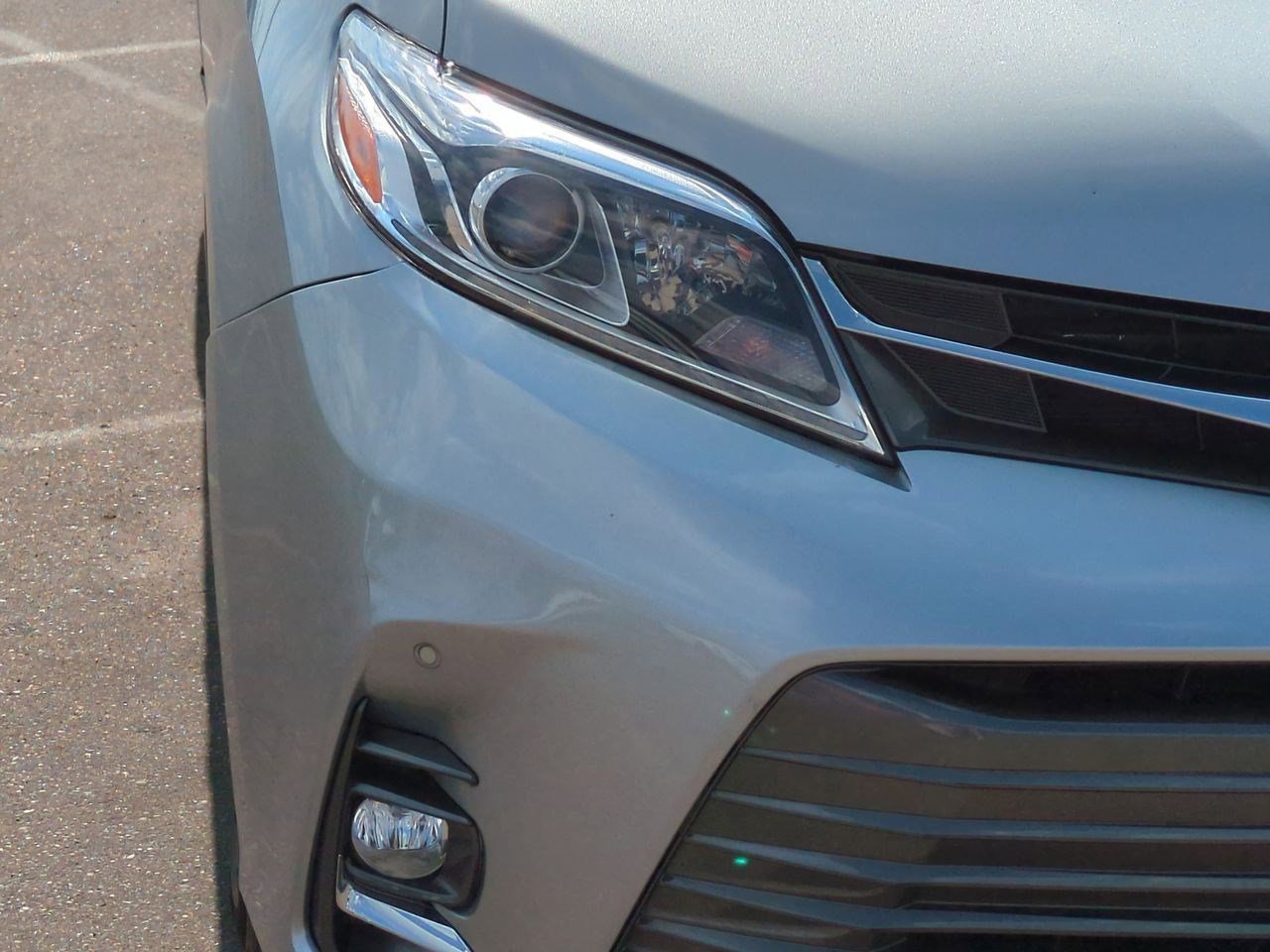 Thumbnail: 2020 Toyota Sienna - 10