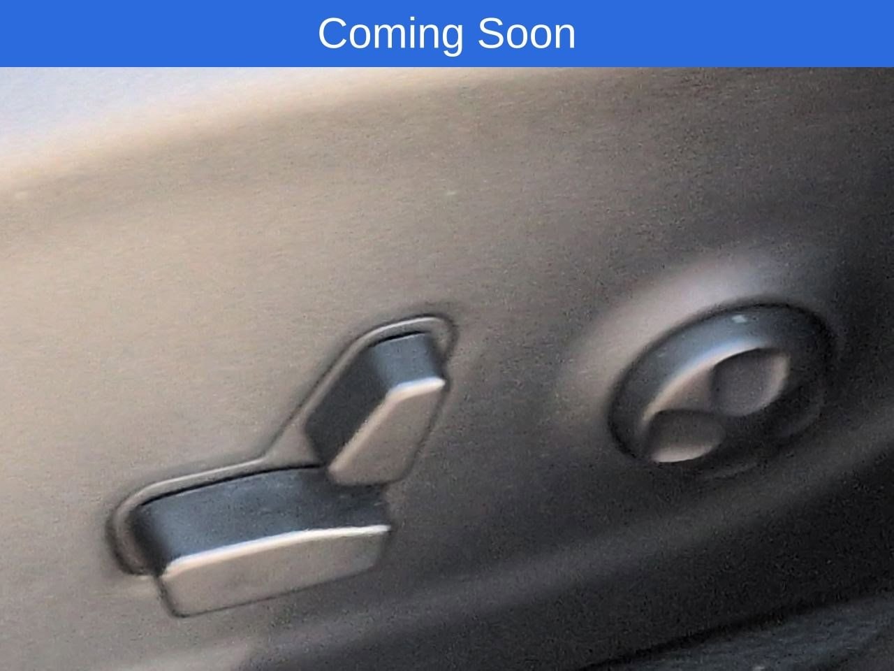 Thumbnail: 2019 Jeep Cherokee - 16