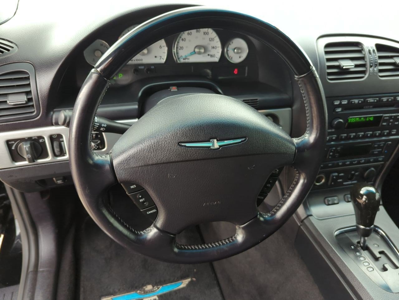 Thumbnail: 2003 Ford Thunderbird - 17