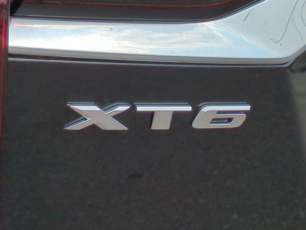 Thumbnail: 2023 Cadillac XT6 - 12