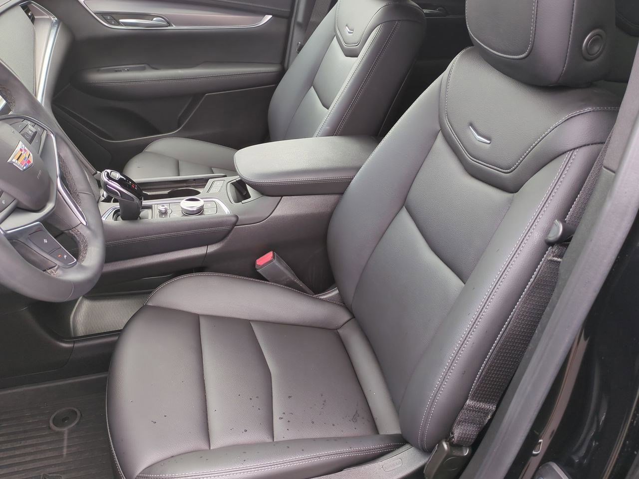 Thumbnail: 2024 Cadillac XT5 - 15