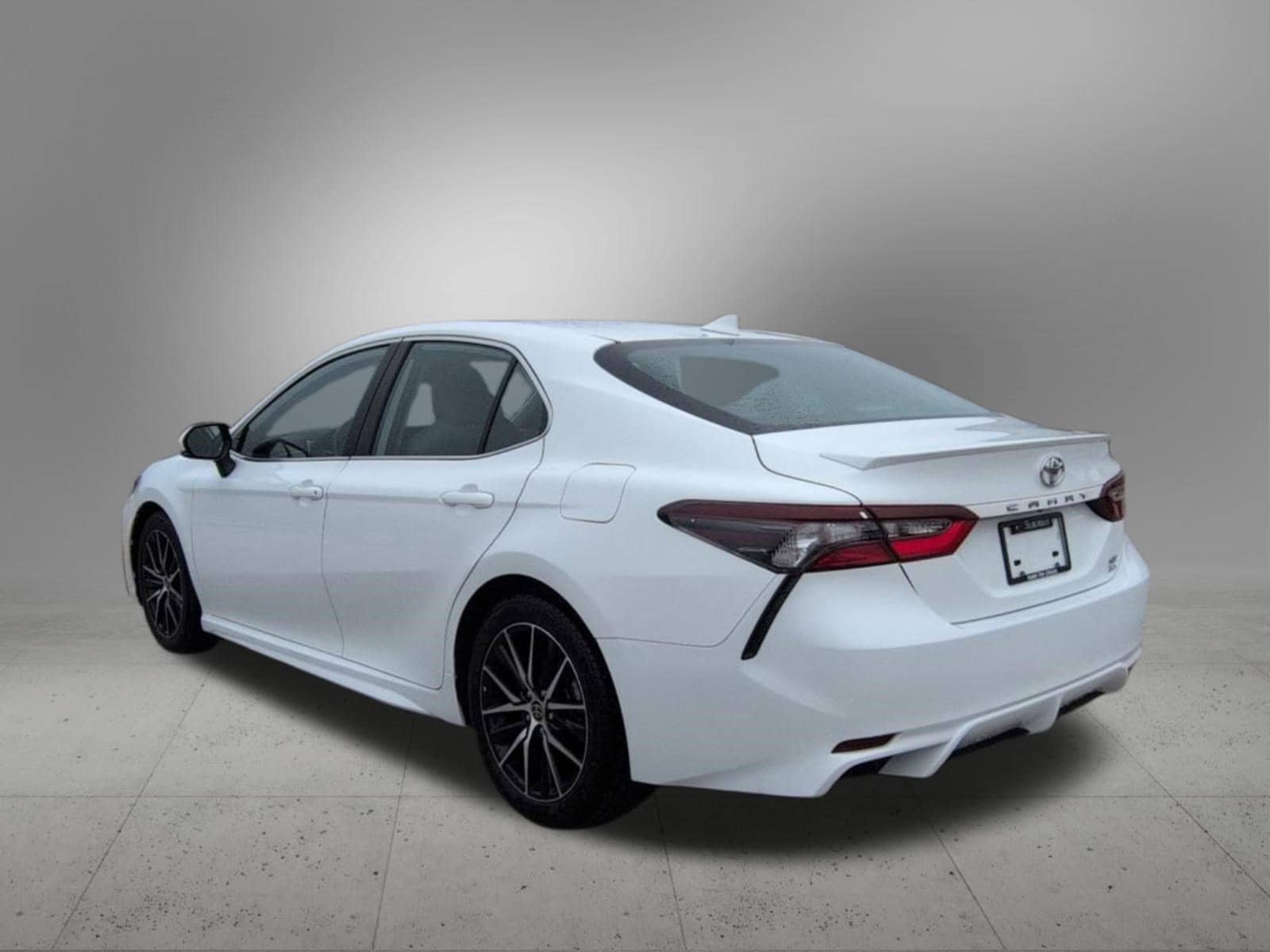 Thumbnail: 2023 Toyota Camry - 4