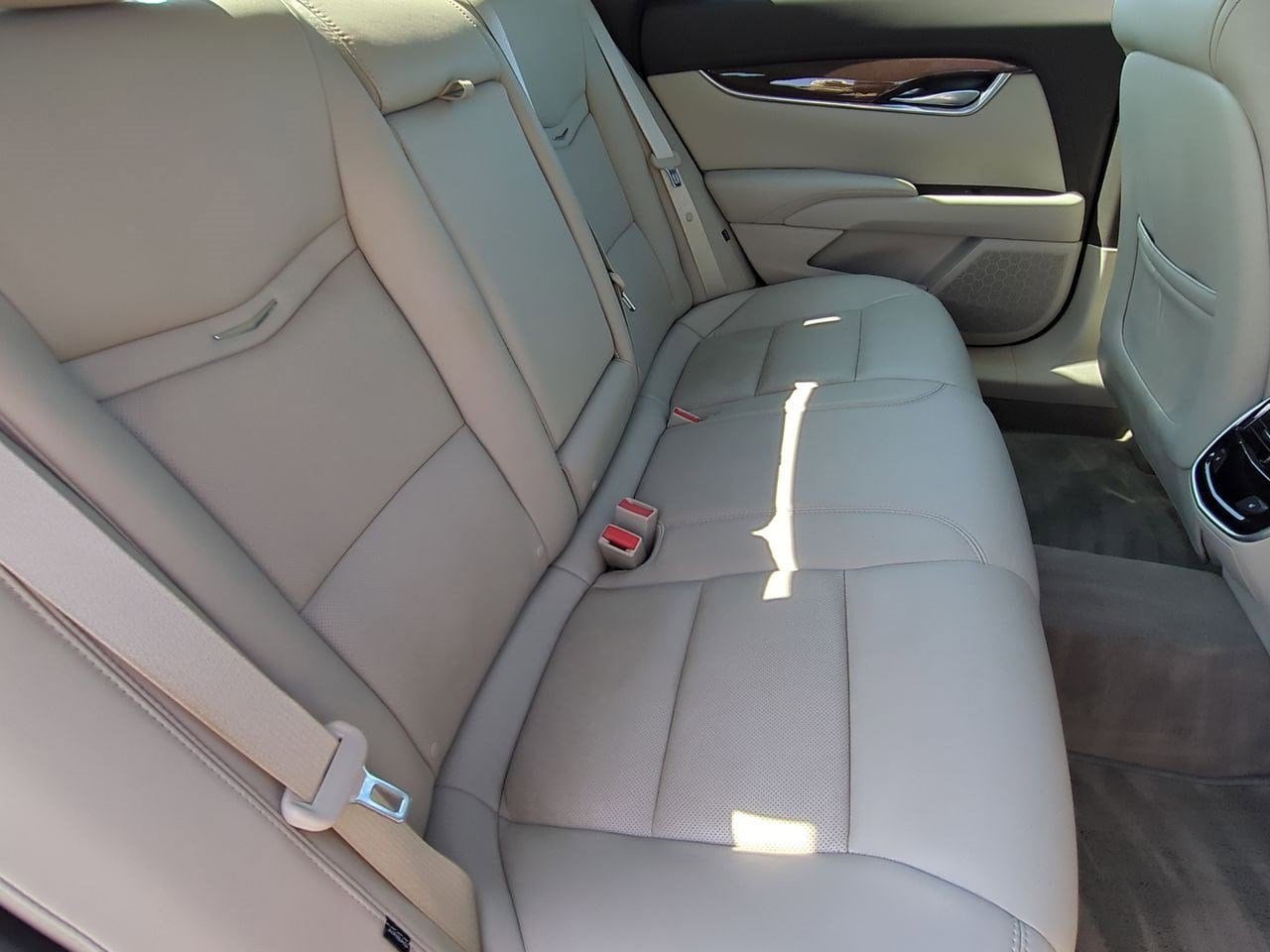 Thumbnail: 2013 Cadillac XTS - 20