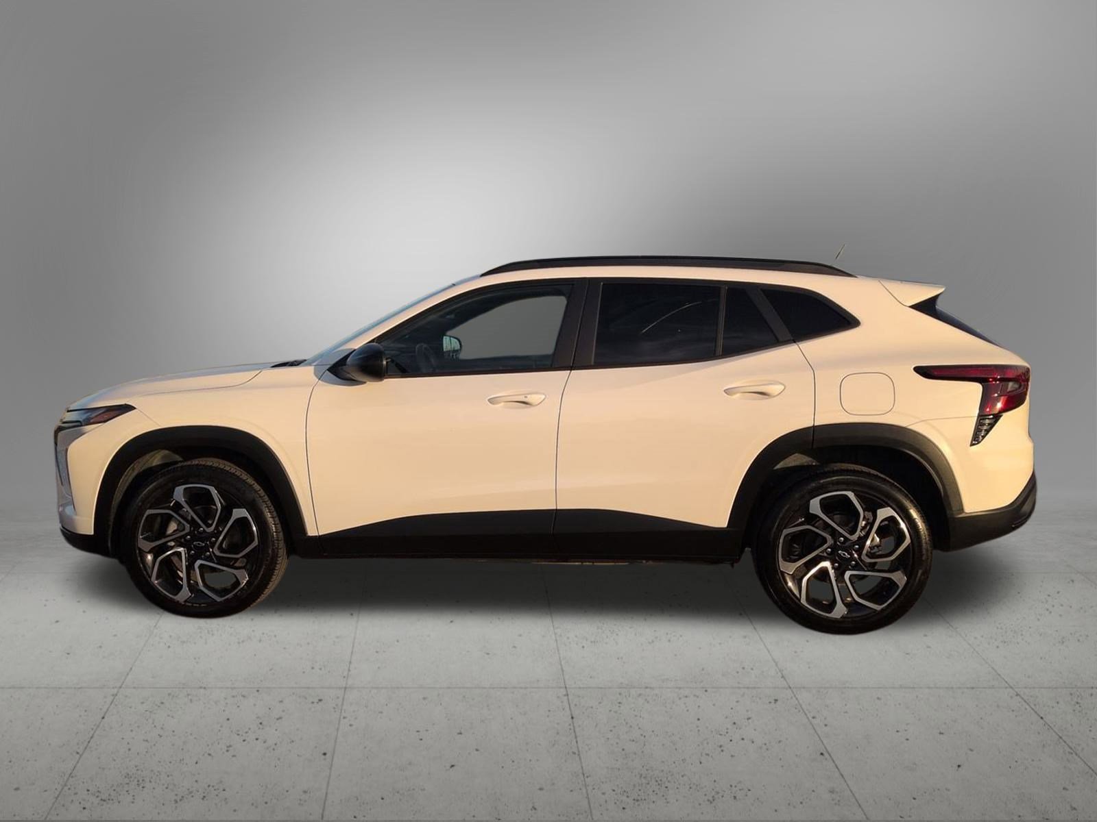 2024 Chevrolet Trax photo 3